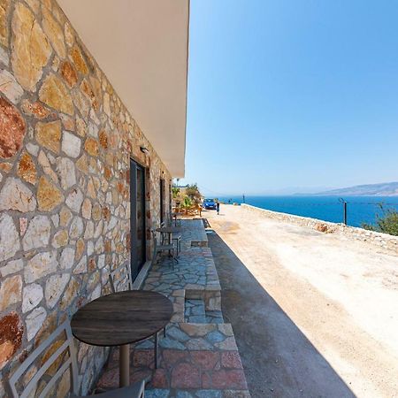 Santa Oliva Suites Ksamil Eksteriør billede