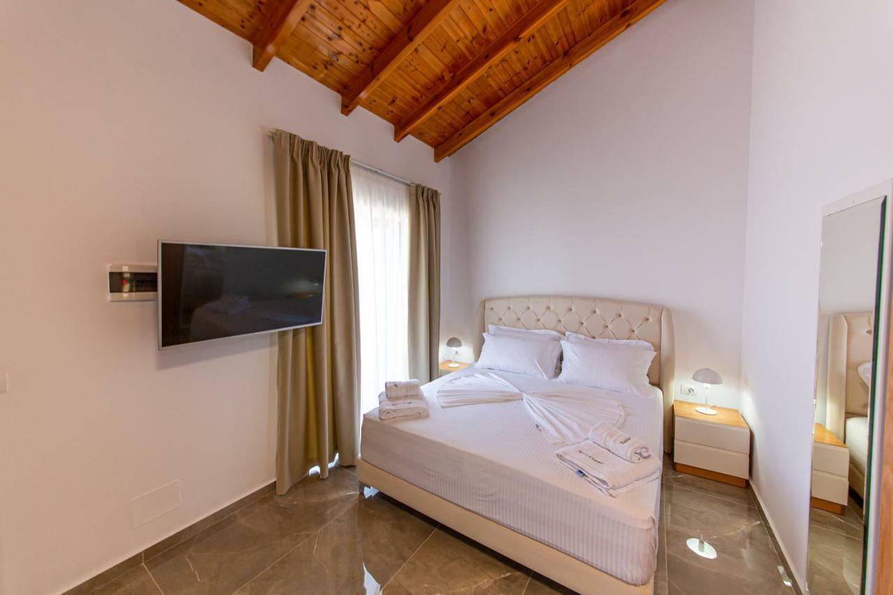 Santa Oliva Suites Ksamil Eksteriør billede