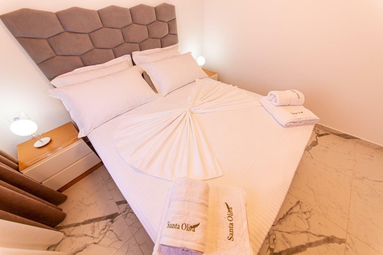 Santa Oliva Suites Ksamil Eksteriør billede