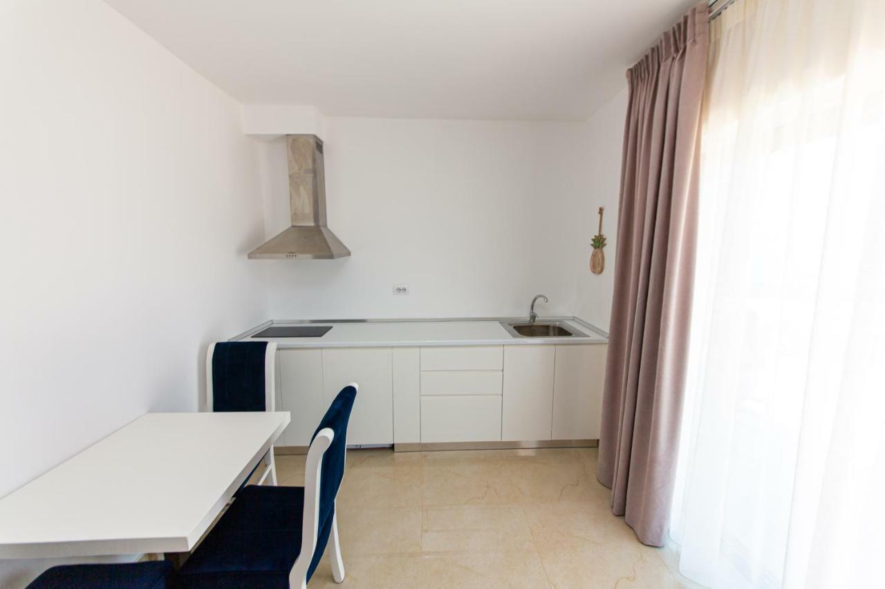 Santa Oliva Suites Ksamil Eksteriør billede